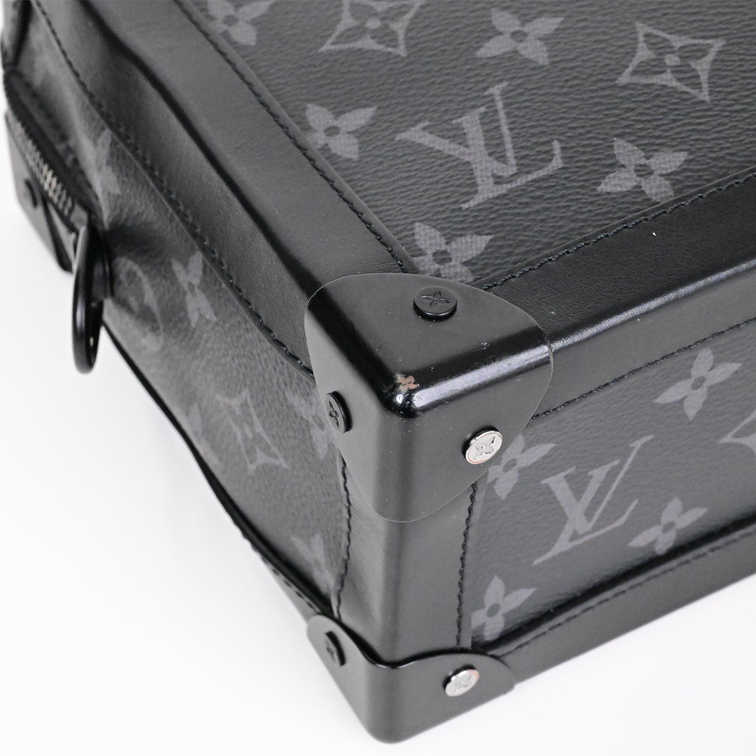 LOUIS VUITTON ソフト トランク ブラック モノグラムエクリプス レザー ショルダーバッグ